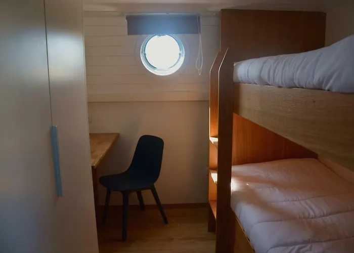 Botel Tagus Marina Lisbon